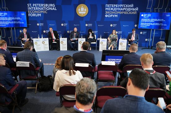 ПМЭФ-2023. "Зеленый свет" "зеленым" зданиям: строительство энергоэффективного и качественного жилья