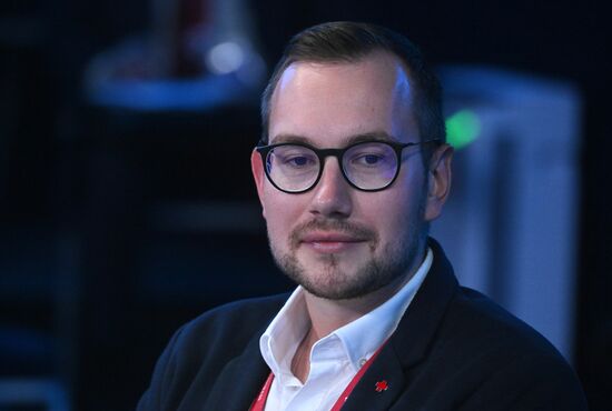 ПМЭФ-2023. Консолидация общественного сознания: расширение форматов взаимопомощи через призму традиционных ценностей