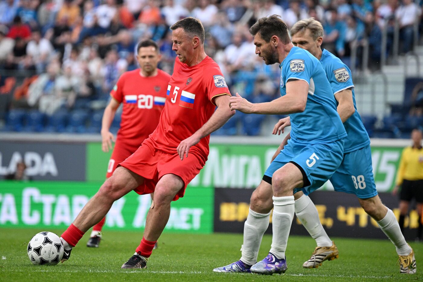 ПМЭФ-2023. Футбол. Ретро-матч Лиги легенд