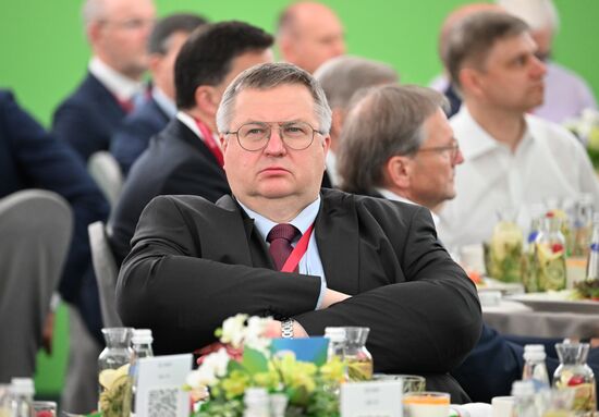 ПМЭФ-2023. Деловой завтрак Сбера 