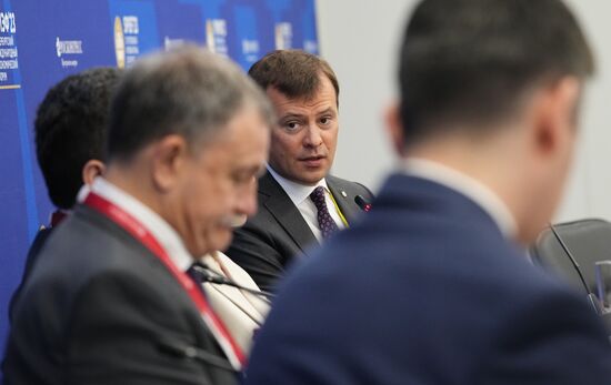 ПМЭФ-2023. Цифровая точка роста: как маркировка меняет бизнес-климат?