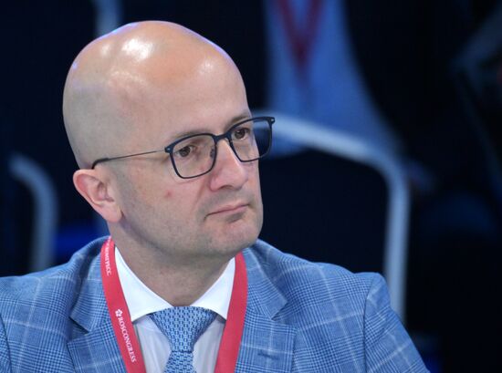 ПМЭФ-2023. Российский автопром: настоящее и будущее