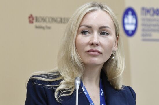 ПМЭФ-2023. Россия - ЕАЭС - БРИКС: нефинансовая отчетность как рычаг запуска устойчивых цепочек поставок и развития торговых отношений