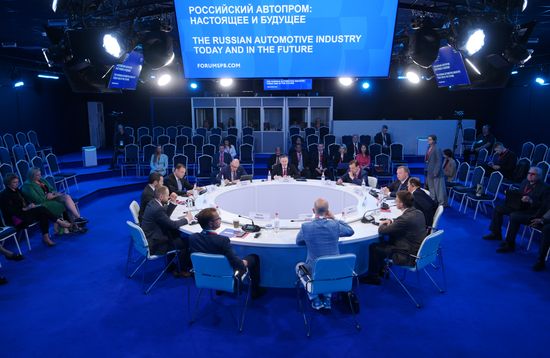 ПМЭФ-2023. Российский автопром: настоящее и будущее