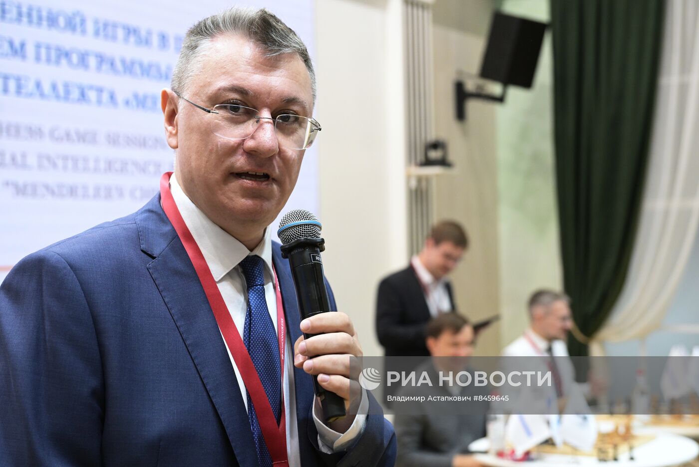 ПМЭФ-2023. Сеанс одновременной игры в шахматы с гроссмейстером с использованием искусственного интеллекта