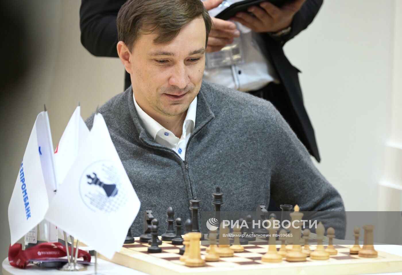 ПМЭФ-2023. Сеанс одновременной игры в шахматы с гроссмейстером с использованием искусственного интеллекта