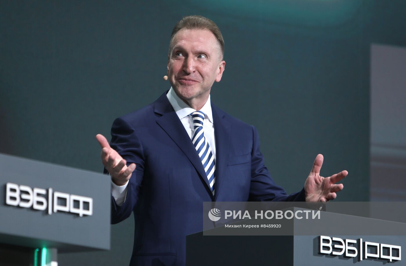 ПМЭФ-2023. Бизнес контакт с Владимиром Соловьевым