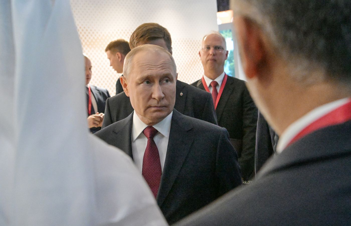 Президент РФ В. Путин принял участие в работе ПМЭФ-2023