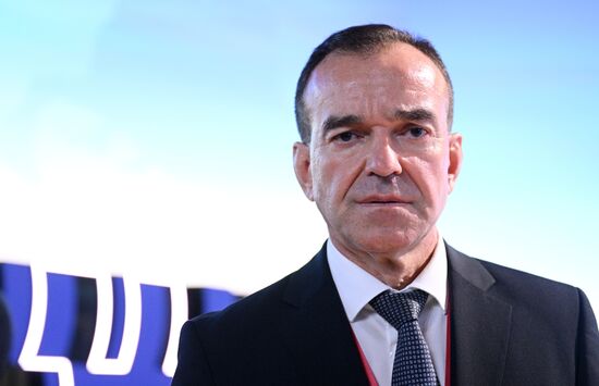 ПМЭФ-2023. Гости перед пленарным заседанием