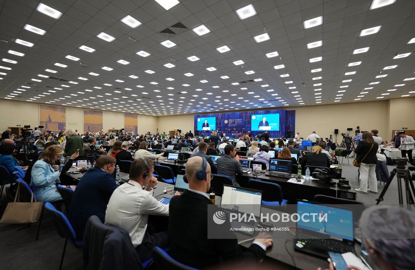 ПМЭФ-2023. Трансляция пленарного заседания