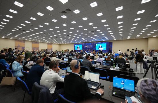 ПМЭФ-2023. Трансляция пленарного заседания
