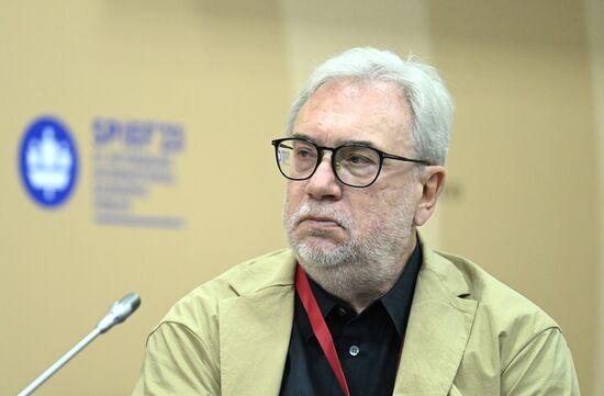 ПМЭФ-2023. Карта креативного капитала: локальные  инициативы и международные партнерства 