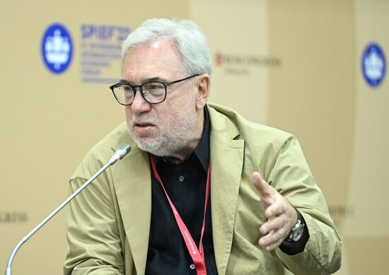 ПМЭФ-2023. Карта креативного капитала: локальные  инициативы и международные партнерства 