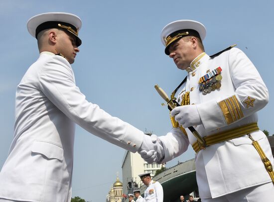 Выпускной в Тихоокеанском военно-морском училище имени С.О. Макарова