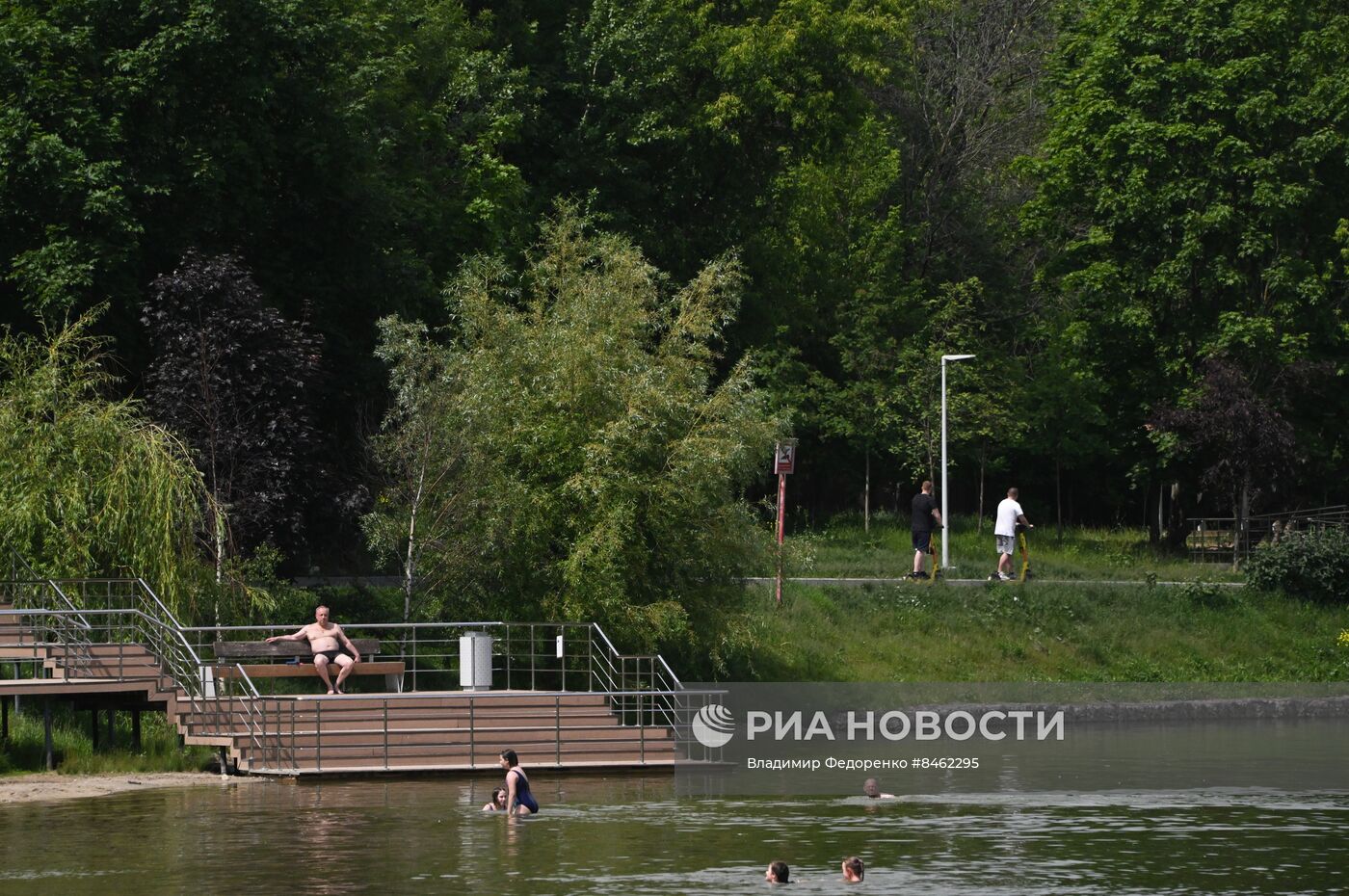 Отдых москвичей в жаркие выходные