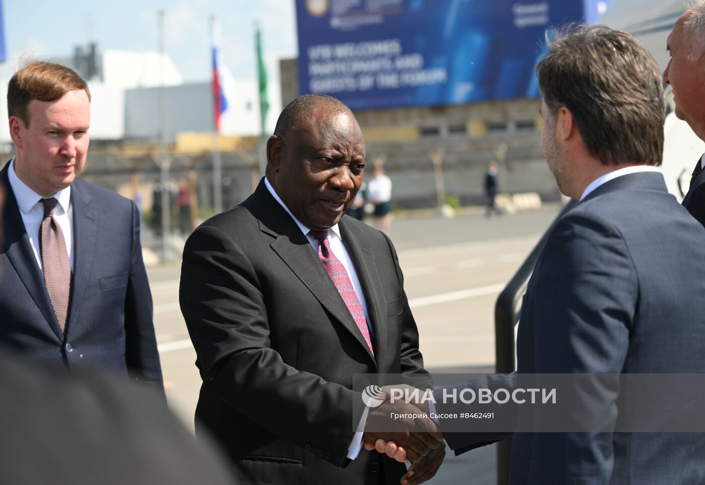 ПМЭФ-2023. Африканские лидеры прибыли в Санкт-Петербург для встречи с президентом РФ В. Путиным