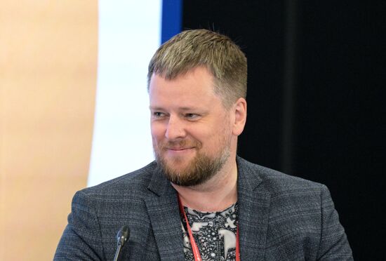 ПМЭФ-2023. Новые инфлюэнсеры России и борьба с фейками