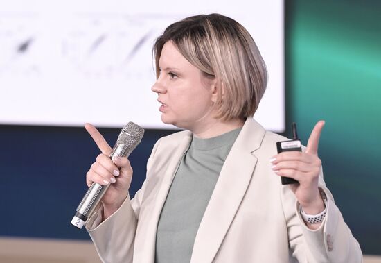 ПМЭФ-2023. AI Journey: путешествие в мир искусственного интеллекта