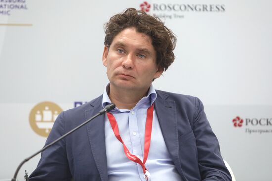 ПМЭФ-2023. Экологический туризм: как найти баланс между сохранением природы и ее доступностью для путешественников?