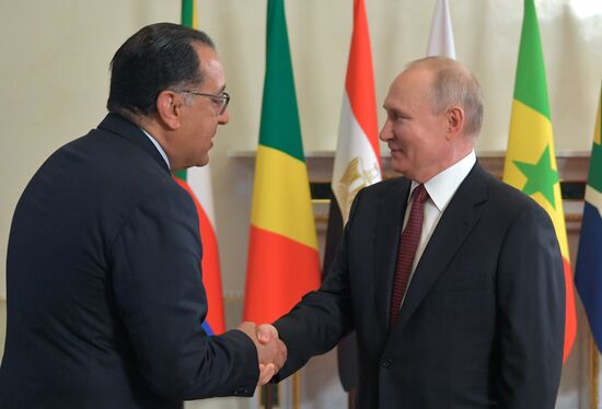 Президент РФ В. Путин принял лидеров ряда африканских государств