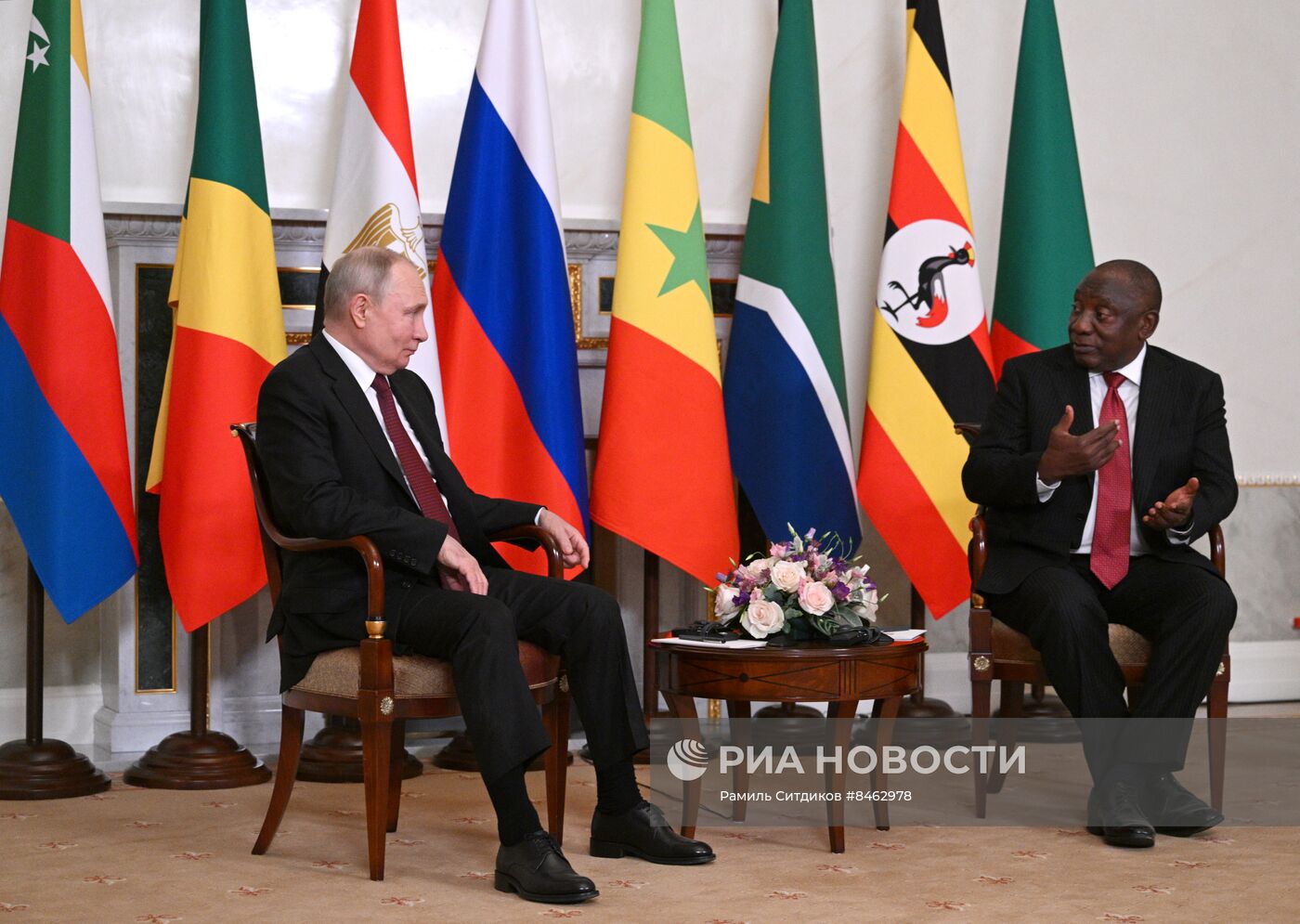 Встреча президента РФ В. Путина с президентом ЮАР С. Рамафозой