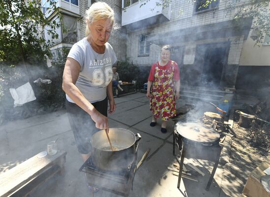 Жизнь в пострадавшей от разрушения Каховской ГЭС Голой Пристани