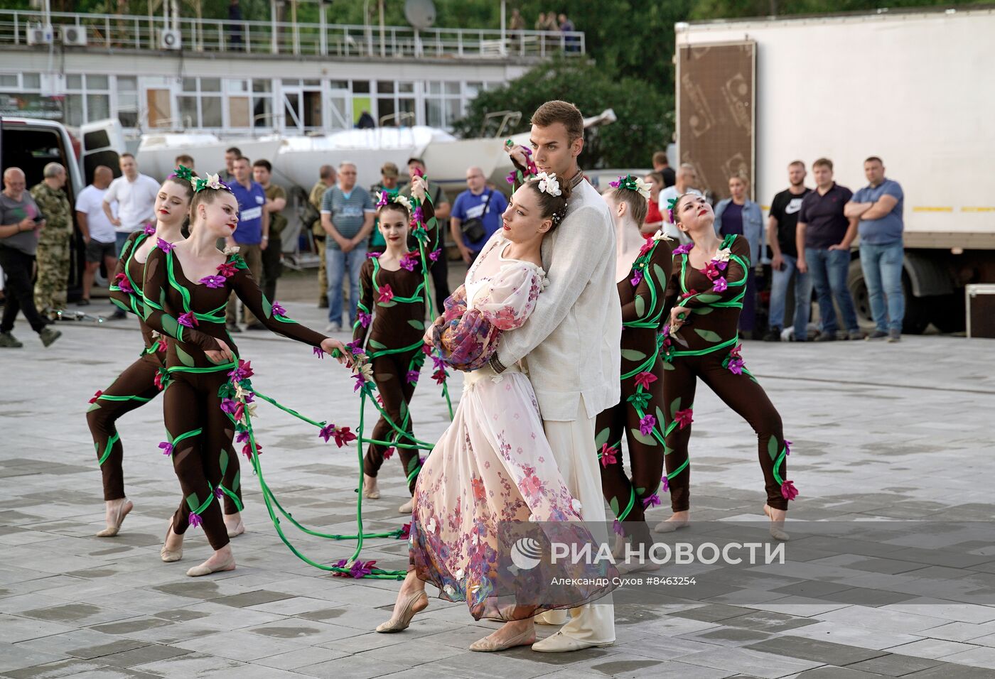 Праздник "Алые паруса" в Мариуполе