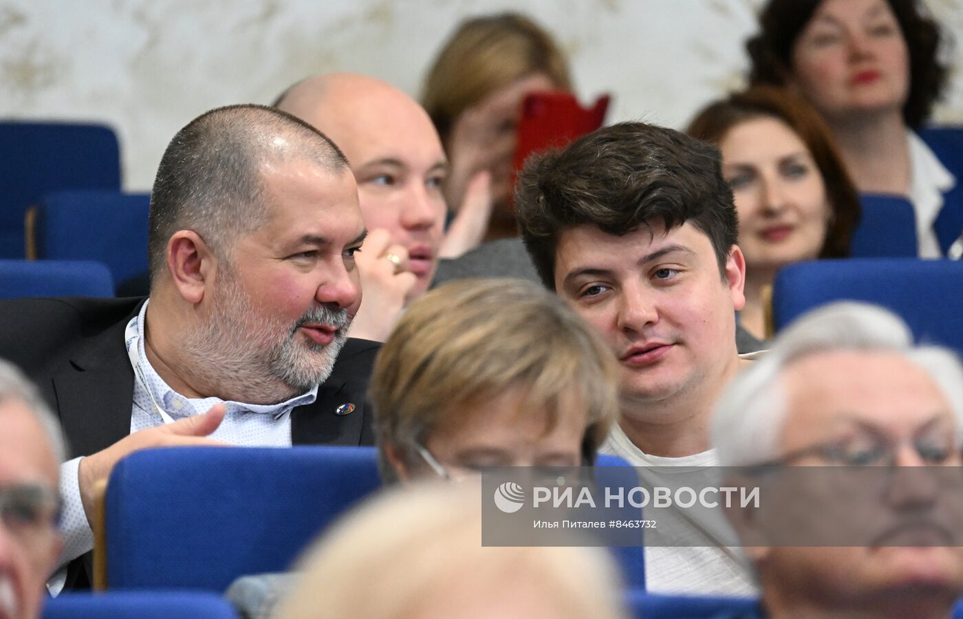 Первое пленарное заседание нового состава Общественной палаты 