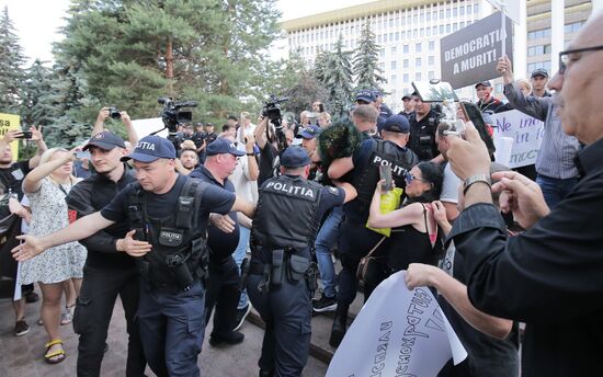 Акция протеста сторонников партии "Шор" в Кишиневе