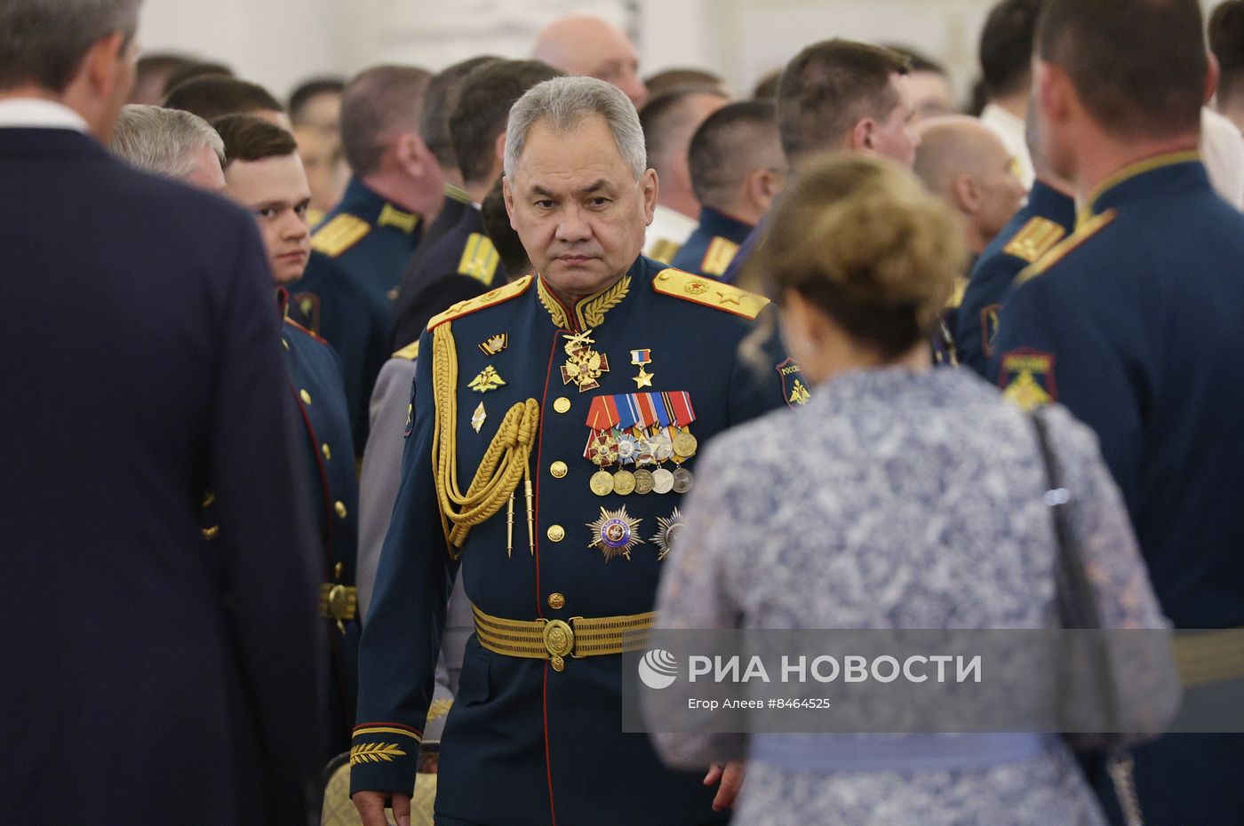 Встреча президента РФ В. Путина с выпускниками высших военно-учебных заведений