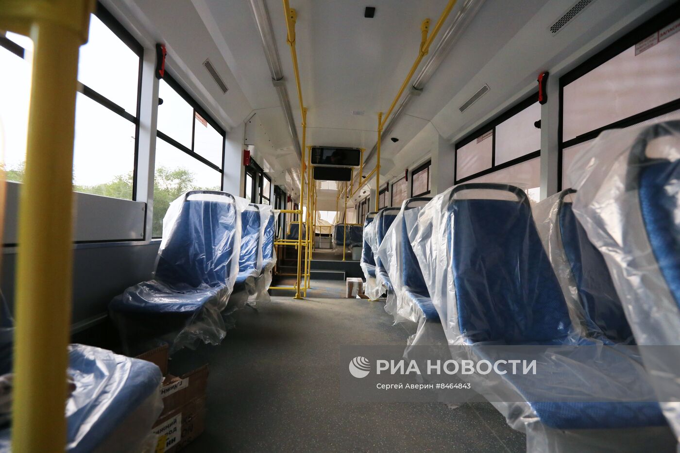 Модернизированный трамвайный вагон из Нижнего Новгорода прибыл в Мариуполь
