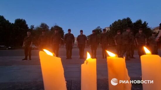 В Луганске в День памяти и скорби почтили память погибших от немецко-фашистских захватчиков в годы ВОВ