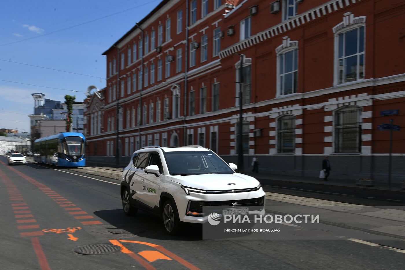 Электромобили "Москвич 3е" появились в каршеринге "Ситидрайв"