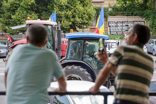 Протесты фермеров продолжаются в Кишиневе