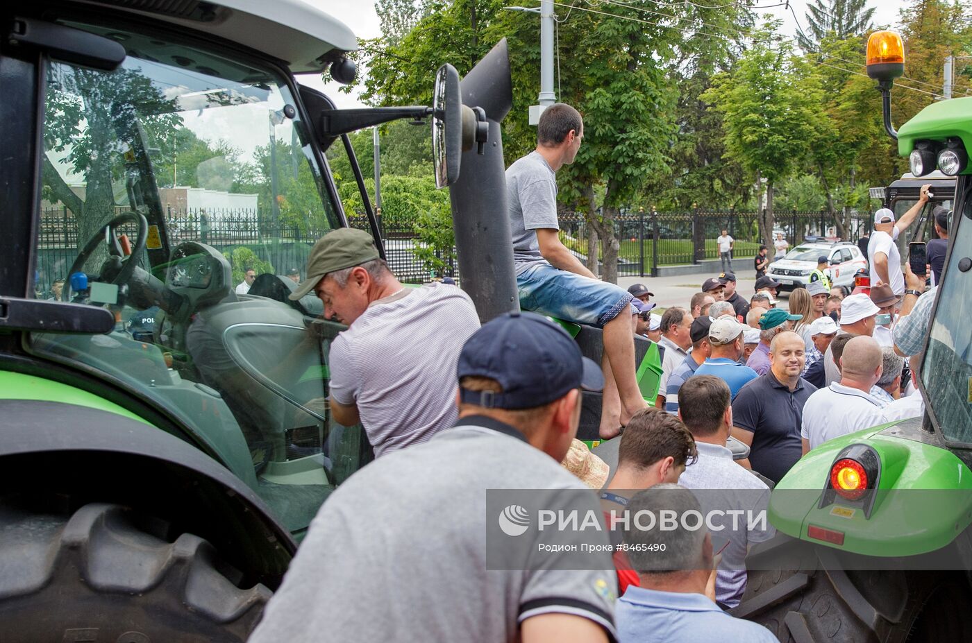 Протесты фермеров продолжаются в Кишиневе