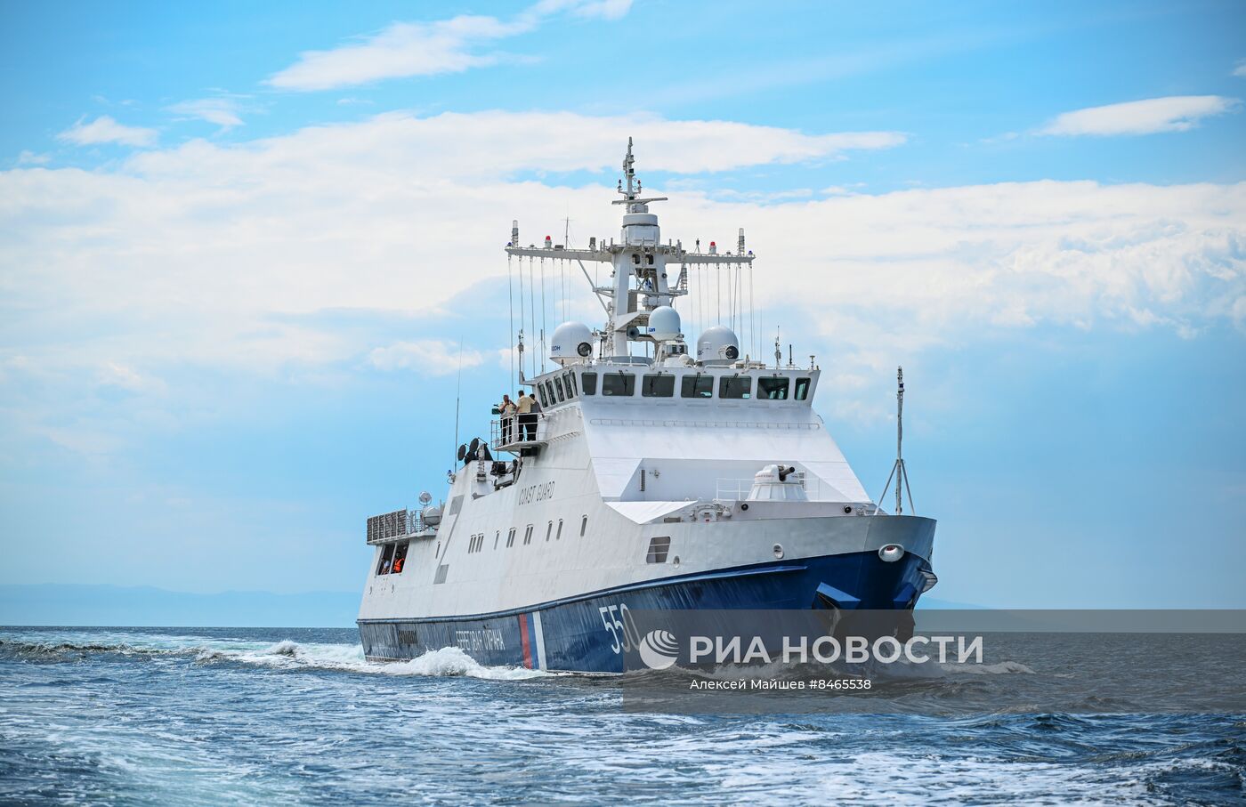 Учения пограничных сторожевых кораблей РФ и Казахстана по охране акватории Каспийского моря