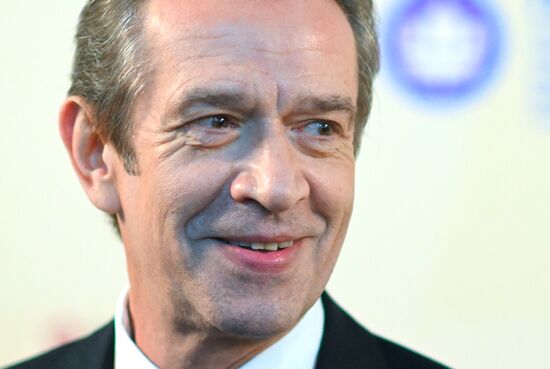 ПМЭФ-2023. Пресс-подход. Дискуссия с элементами мастер-класса на тему #любитель #внимание #профессионал в рамках молодежного дня Форума