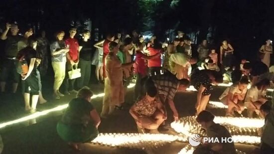 Около 200 человек приняли участие в акции "Свеча памяти" в Ташкенте