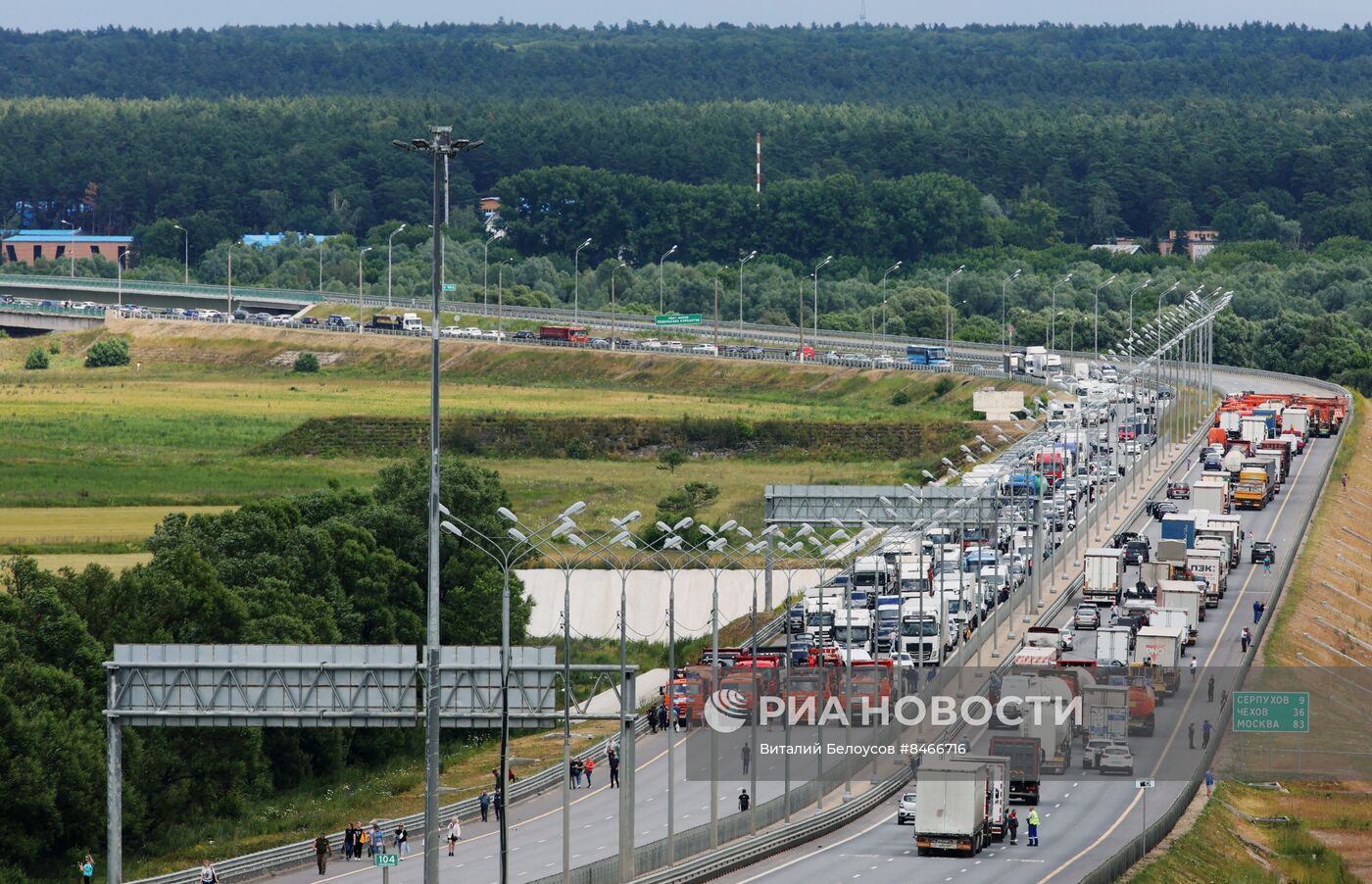 Мост имени Подольских курсантов на трассе М-2 перекрыт