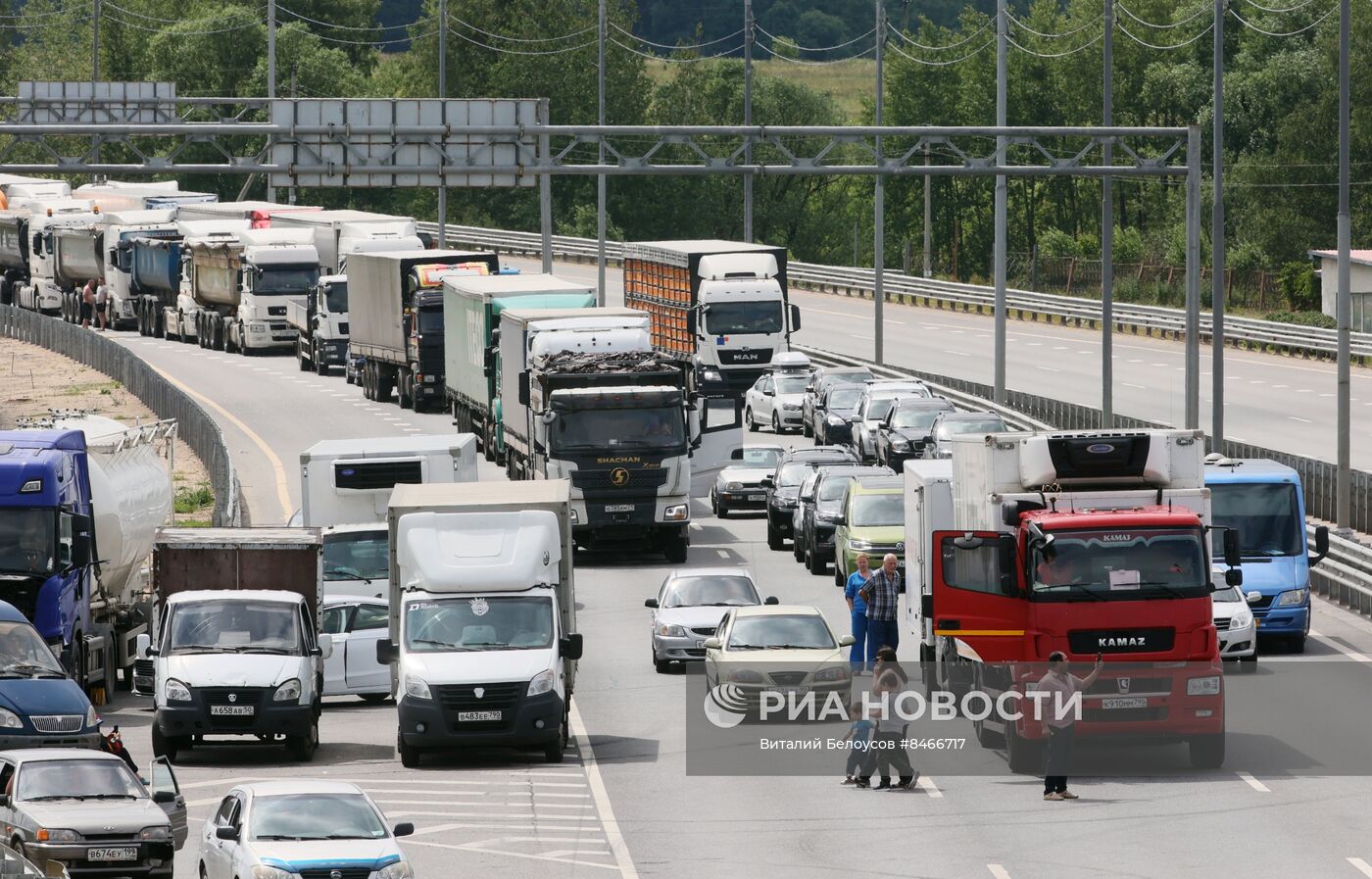 Мост имени Подольских курсантов на трассе М-2 перекрыт