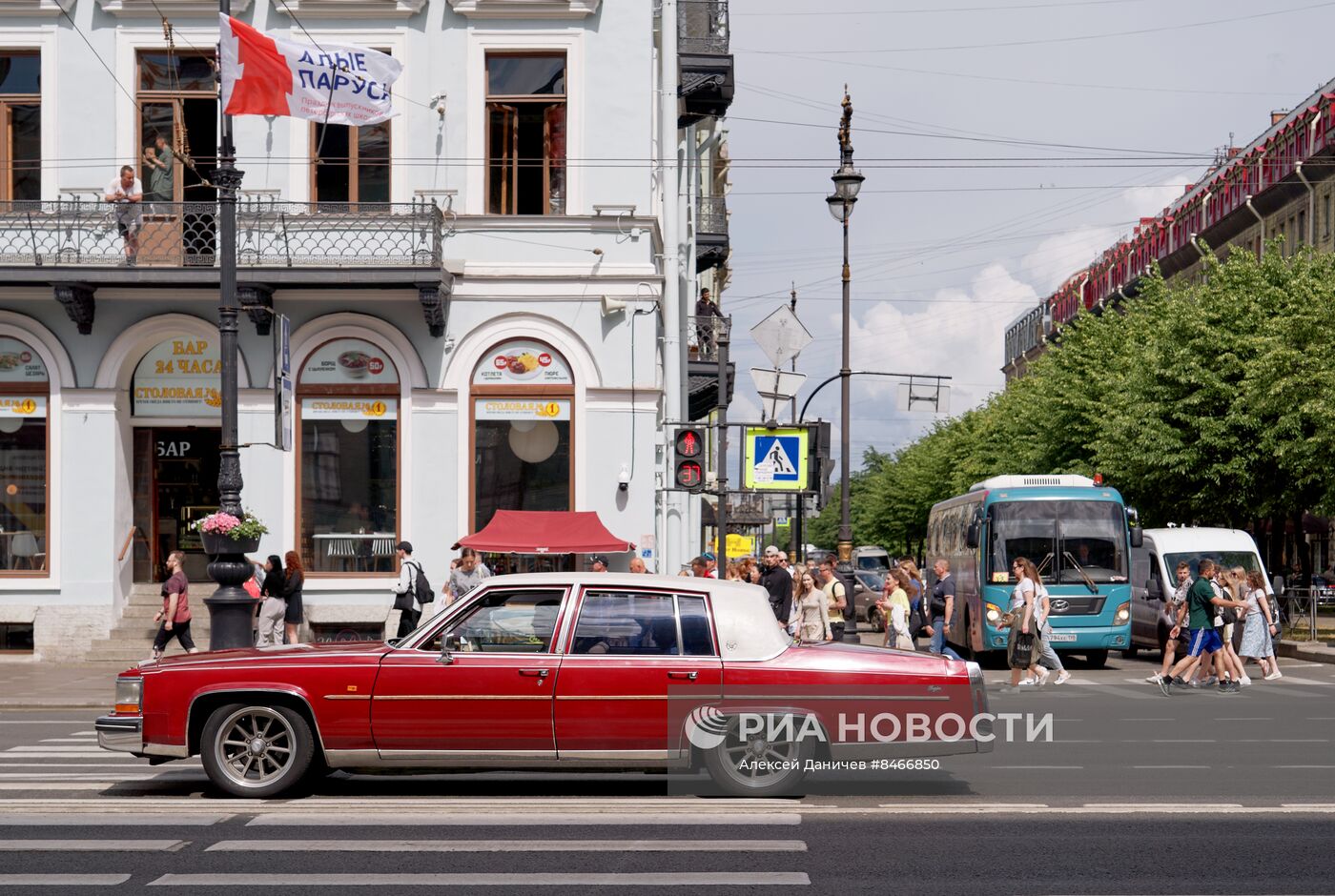 Репетиция праздника выпускников "Алые паруса" в Санкт-Петербурге