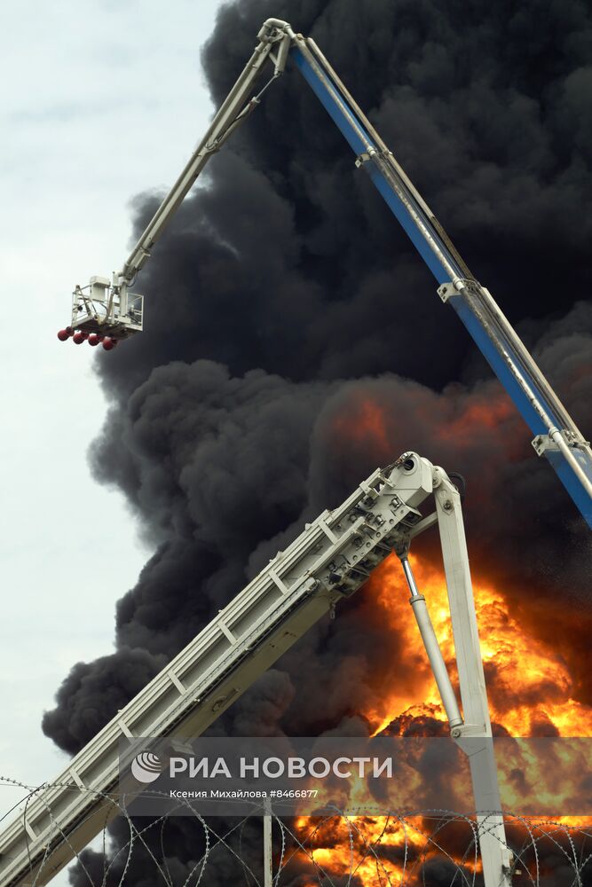 Взрыв на нефтебазе в Воронеже