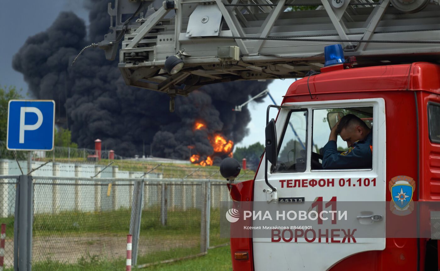 Взрыв на нефтебазе в Воронеже