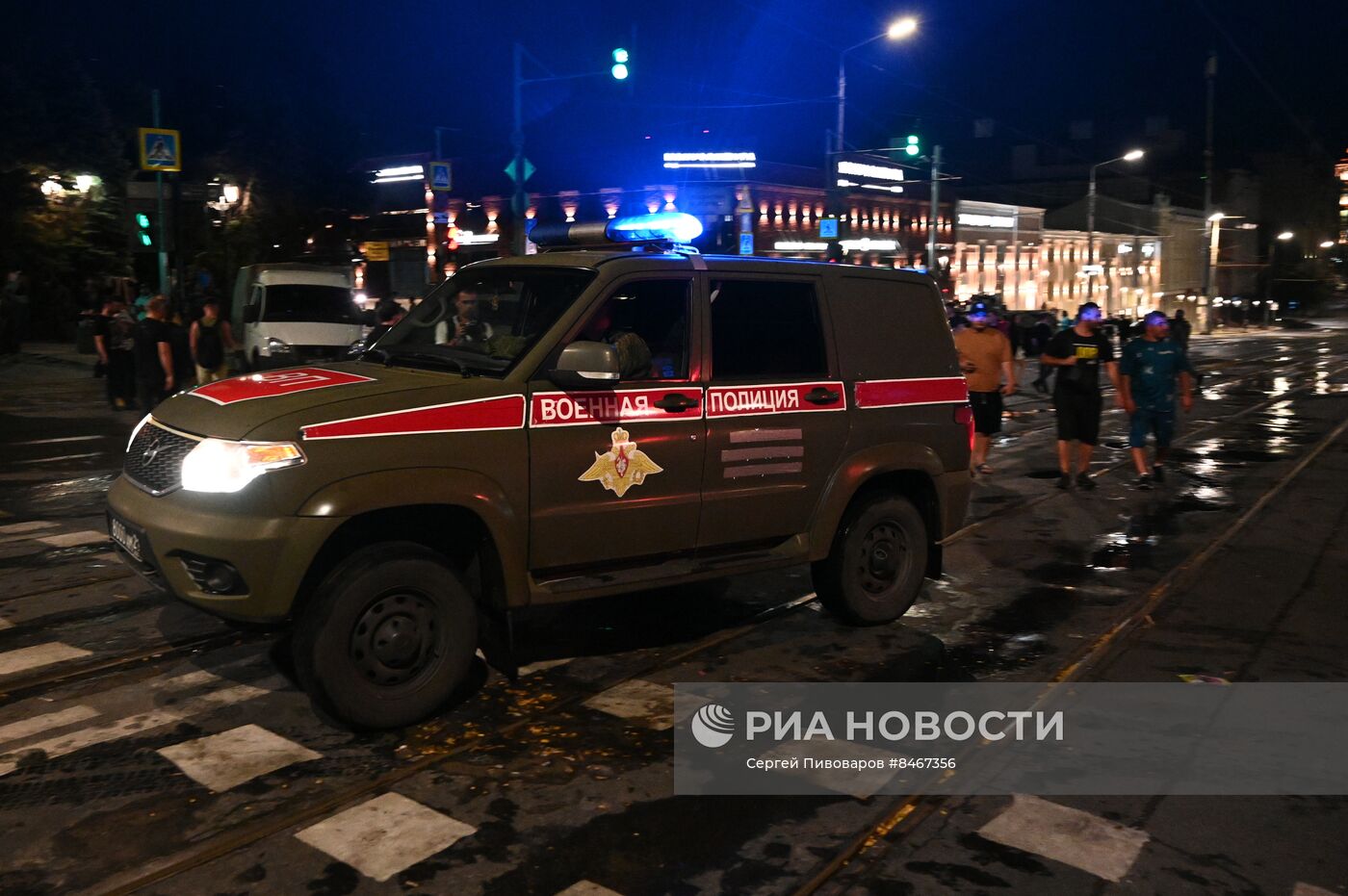 Бойцы ЧВК "Вагнер" покинули штаб ЮВО в Ростове-на Дону