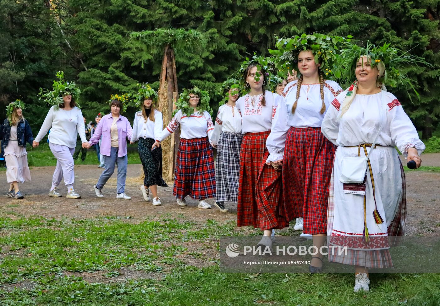 Традиционный праздник "Купалье" в Иркутске