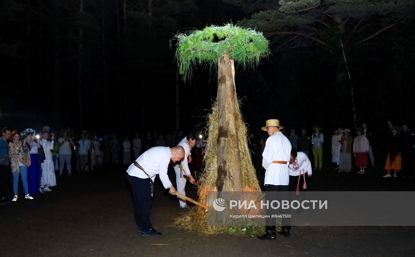 Традиционный праздник "Купалье" в Иркутске