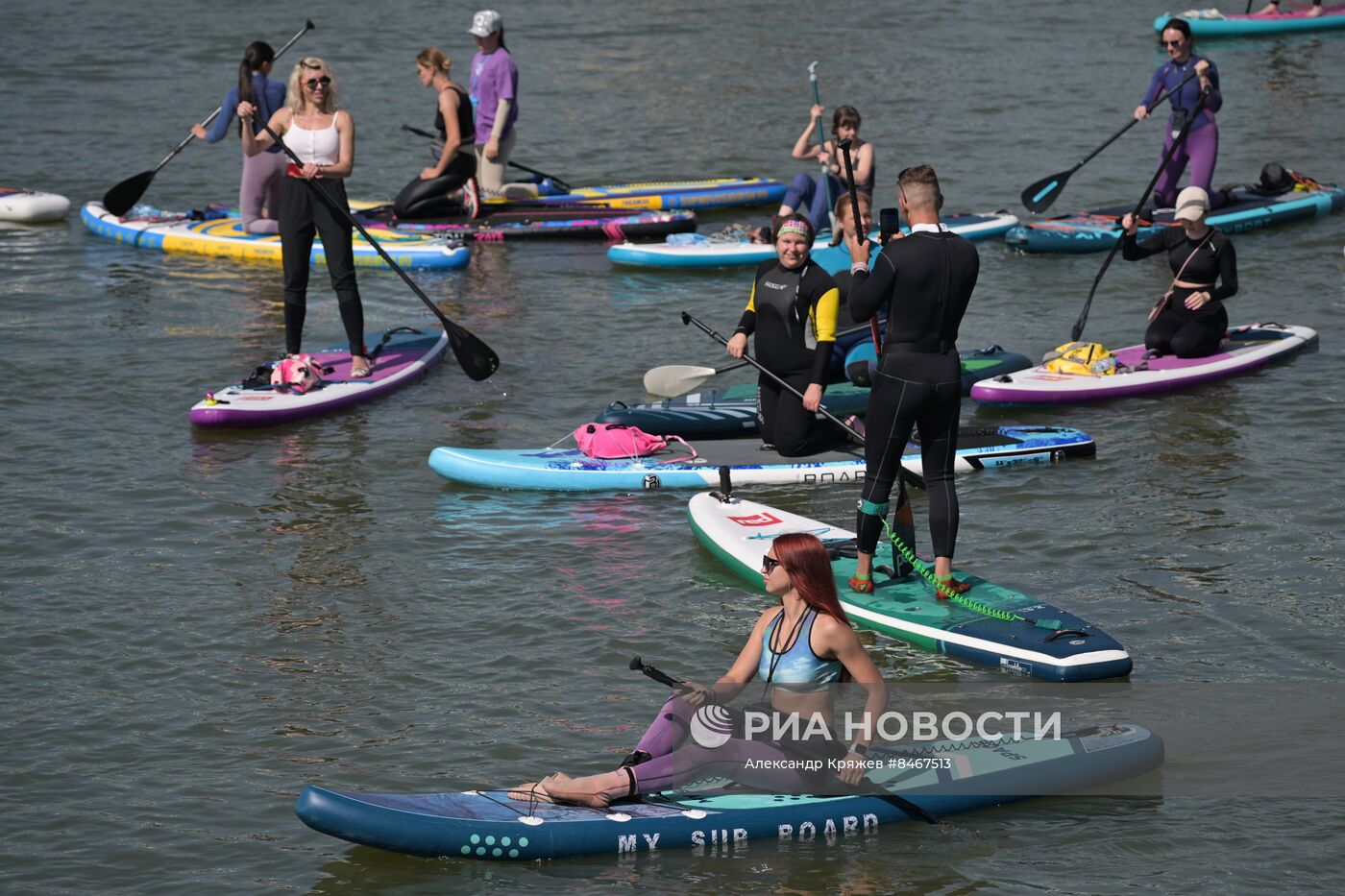 Зарядка с Олимпийскими чемпионами и космонавтом Анной Кикиной в Новосибирске