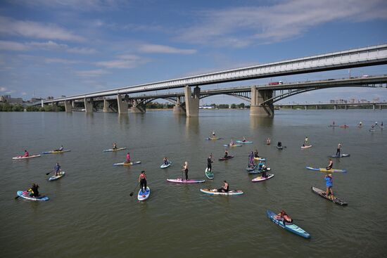 Зарядка с Олимпийскими чемпионами и космонавтом Анной Кикиной в Новосибирске