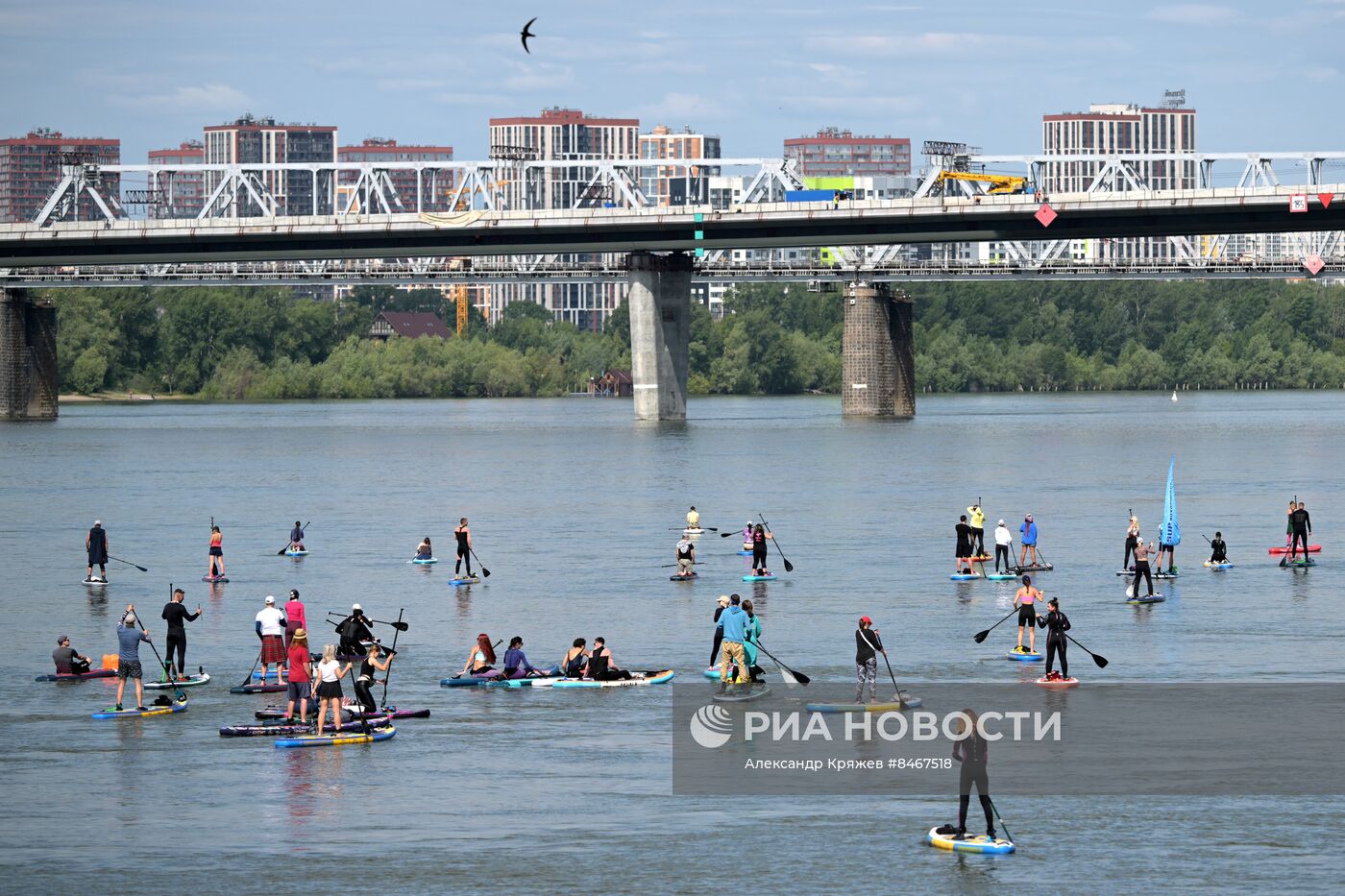 Зарядка с Олимпийскими чемпионами и космонавтом Анной Кикиной в Новосибирске
