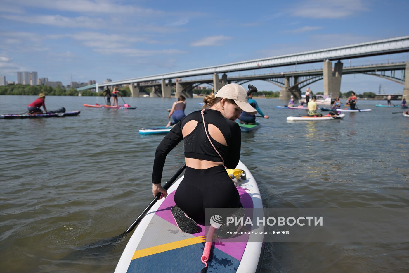 Зарядка с Олимпийскими чемпионами и космонавтом Анной Кикиной в Новосибирске